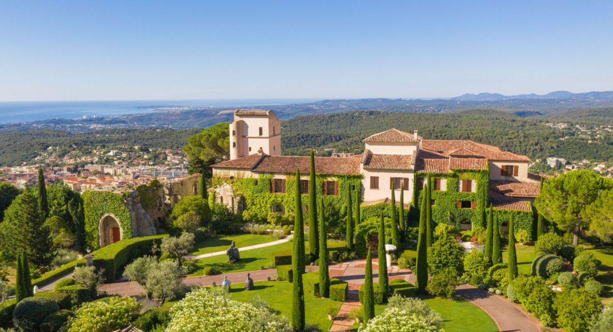 105406-the-castle-and-its-ruins-3738